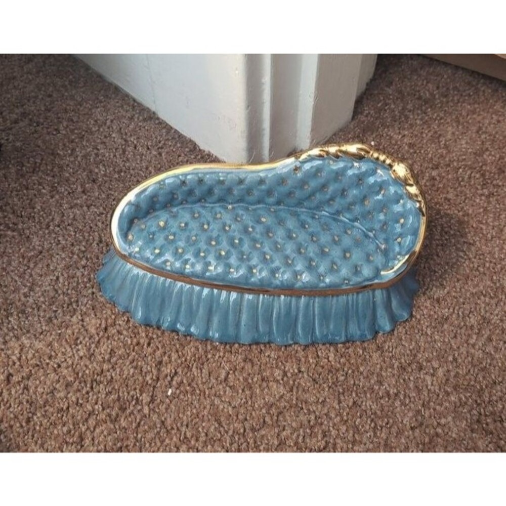 Vintage Couch-Shaped Ceramic Trinket Box